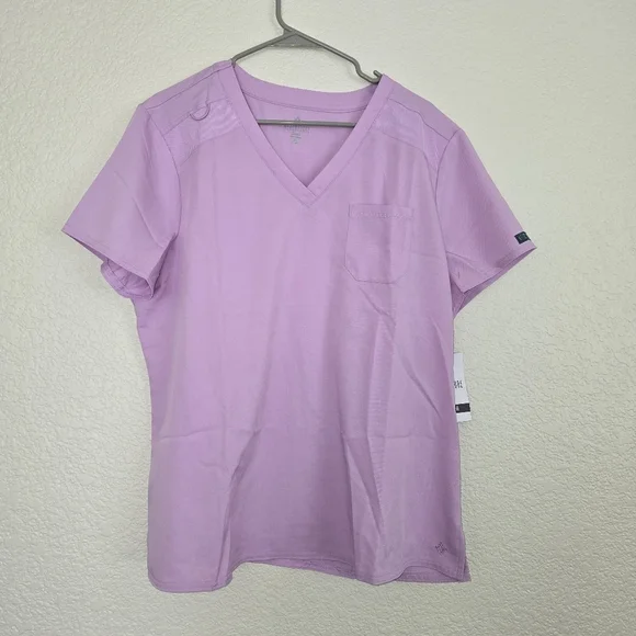 MedCouture NWT Lilac V Neck Scrub Top with Stretchy Rib Knit Shoulders XL - Picture 2 of 10